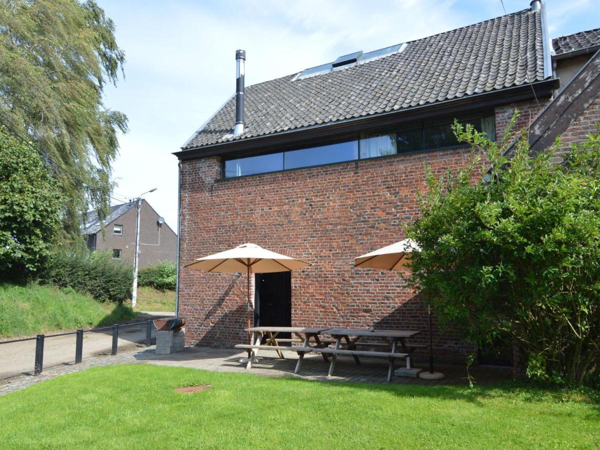 Spacious House In A Farm Located In The Bucolic Teuven Exterior photo